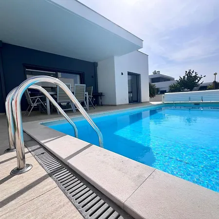 Alivia Villa *